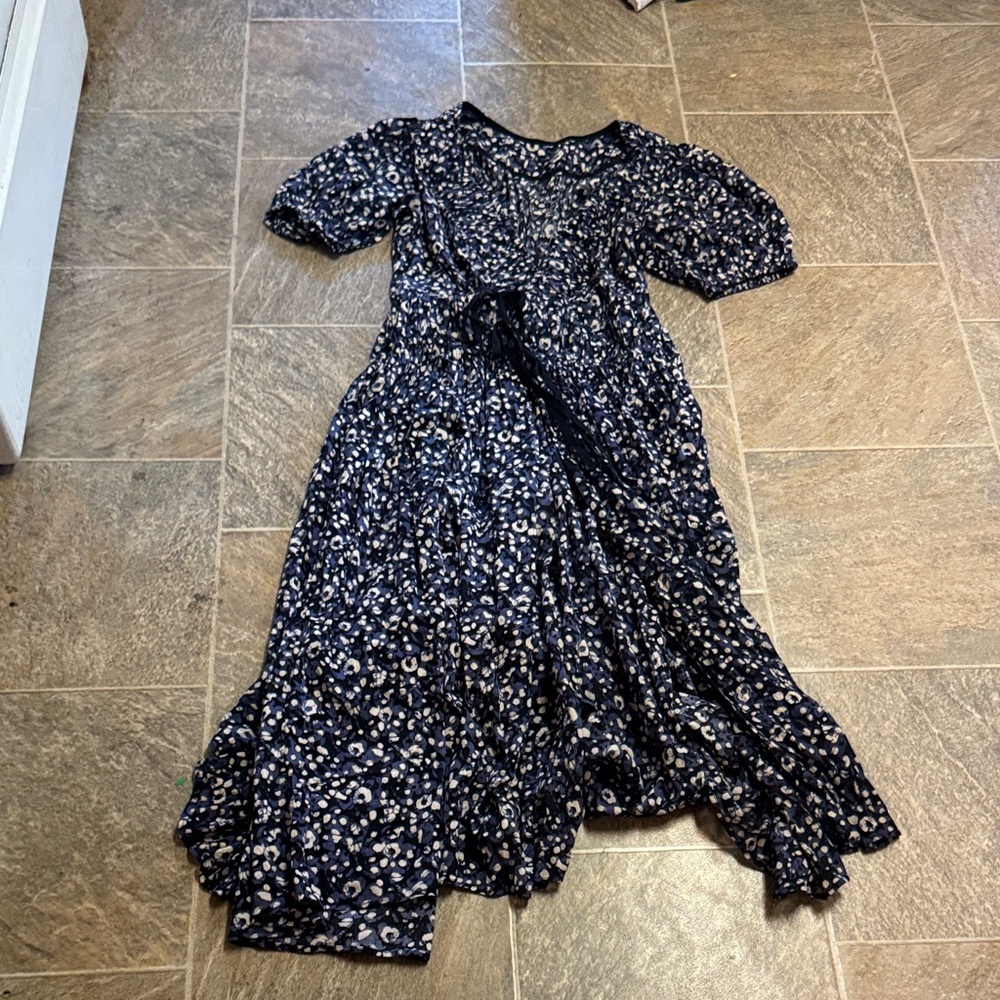 Floral Midi Dress with Short Sleeves